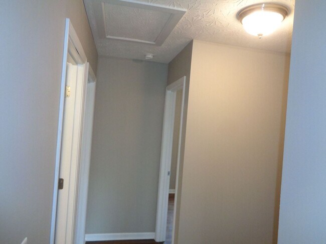 Building Photo - 3490 Hader Ave 4BR/2.5BA (Cincinnati)