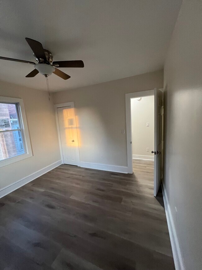 Building Photo - 815 Grove St