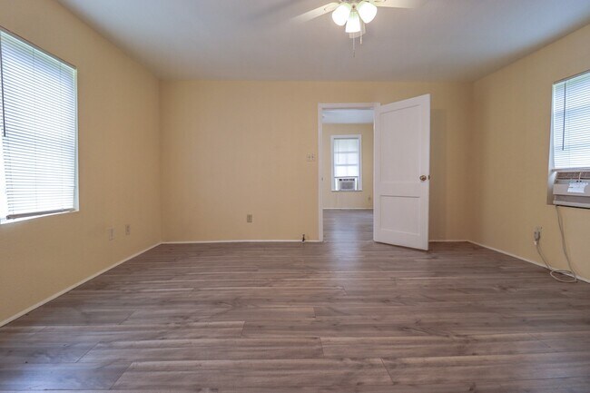 Building Photo - 1335 Sherman St