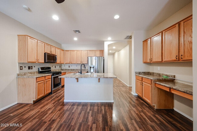Building Photo - 7335 W Desert Mirage Dr