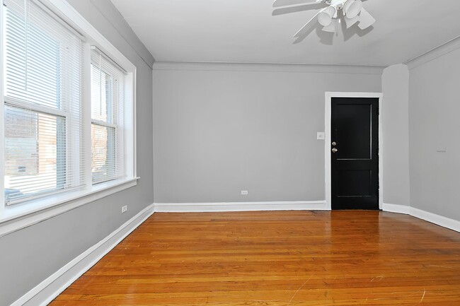 Interior Photo - 6201 S Troy St. Chicago IL