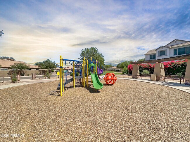 Building Photo - 3078 S Southwind Dr