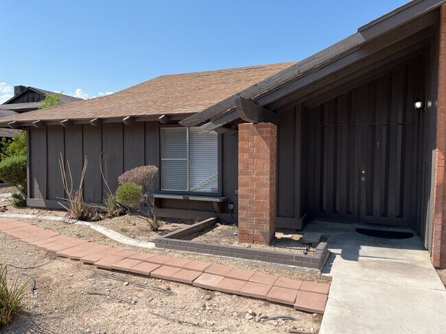 Building Photo - 2722 Kline Cir