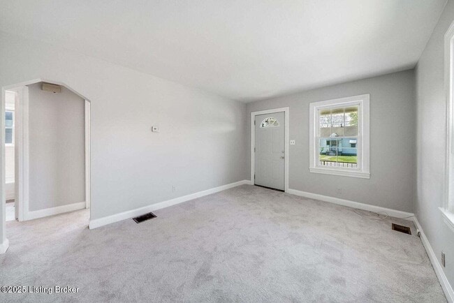 Building Photo - 3319 Vetter Ave