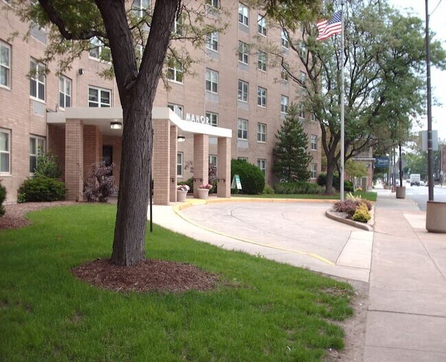 Building Photo - 11500 Detroit Ave
