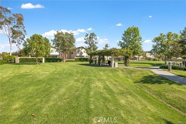 Building Photo - 4 Brookmont