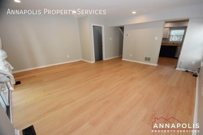 Building Photo - 17 Mooring Point Ct