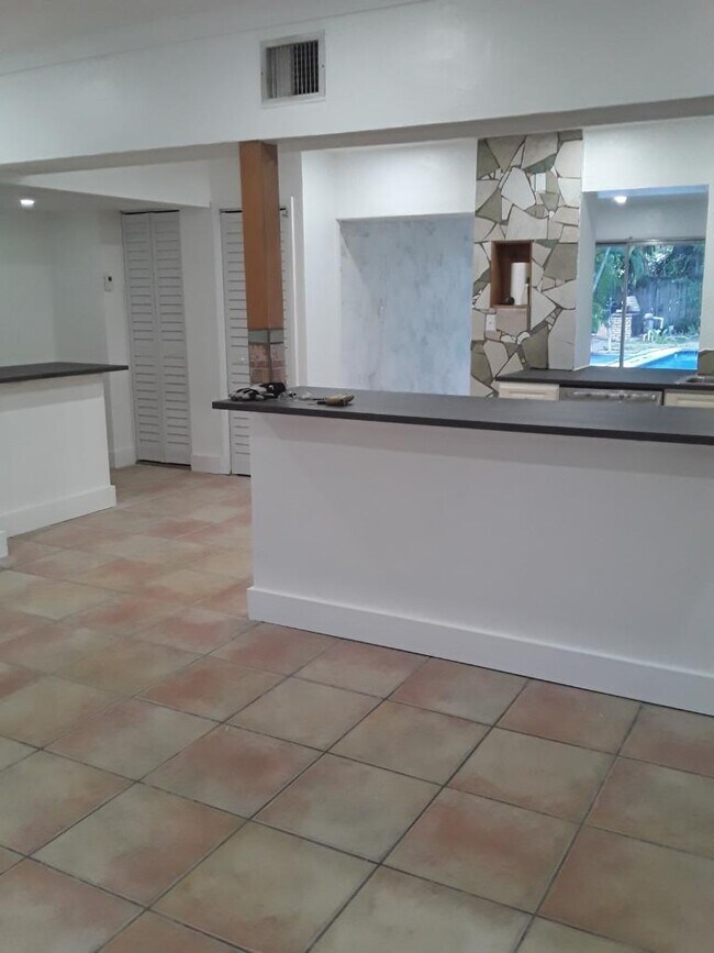 Building Photo - 451 NE 134th St