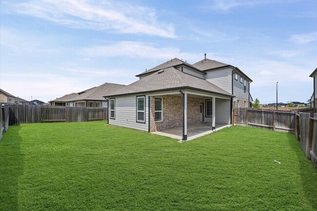 Building Photo - 144 Shining Pt Dr