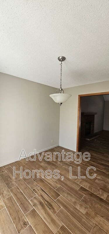 Building Photo - 11905 W 117th Terrace