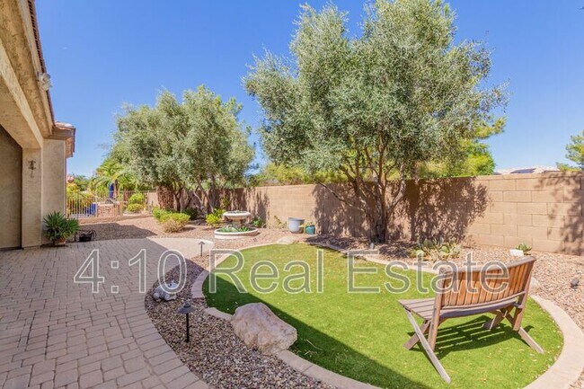 Building Photo - 4652 E Donato Dr
