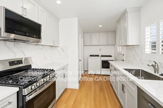 Building Photo - 12920 Ardath Ave