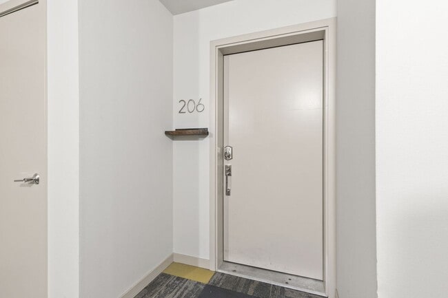 Building Photo - 2 Bed 2 Bath Condo With Mountain Views In Recently Developed Steel Yards Neighborhood.