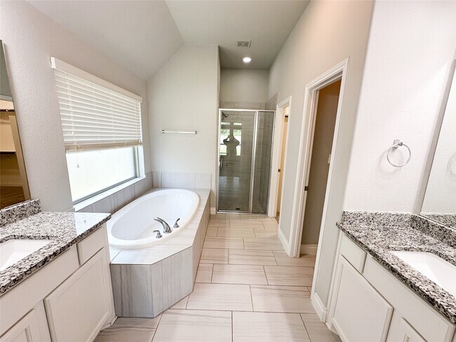 Building Photo - 15 Eden Hollow Ln