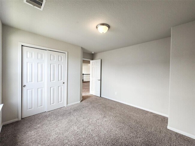 Building Photo - 14711 Sycamore Side Wy