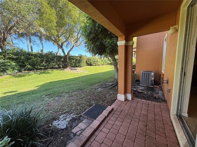 Building Photo - 7407 Briella Dr