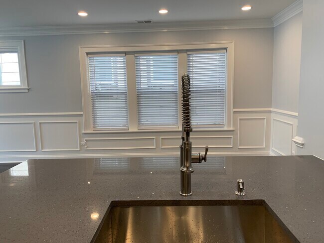 Building Photo - 3929 N Whipple St