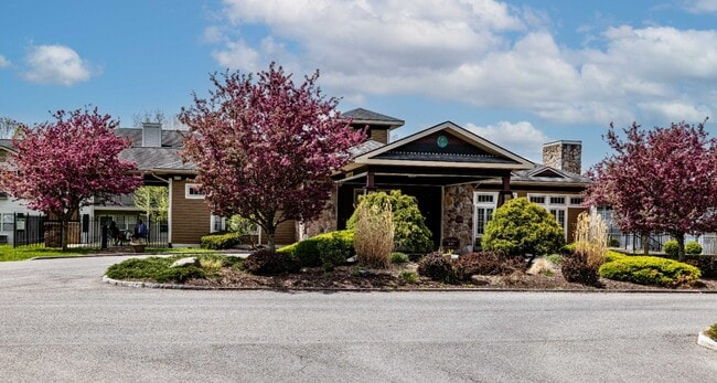 Building Photo - 100 Suburban Park Dr