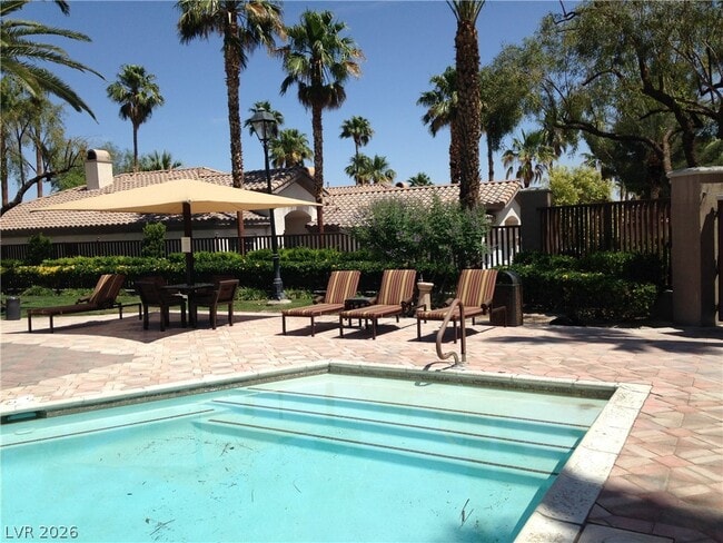 Building Photo - 2050 W Warm Springs Rd