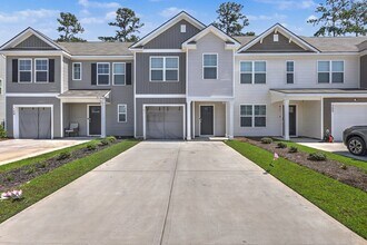 Building Photo - 152 Haventree Ct