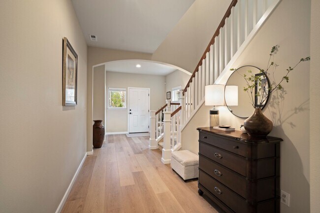 Building Photo - Spacious 5BD Home with Bonus Room and Chefs Kitchen In Duvall!