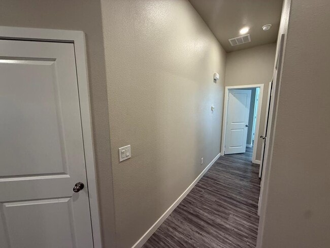 Building Photo - 65 Maverick Dr