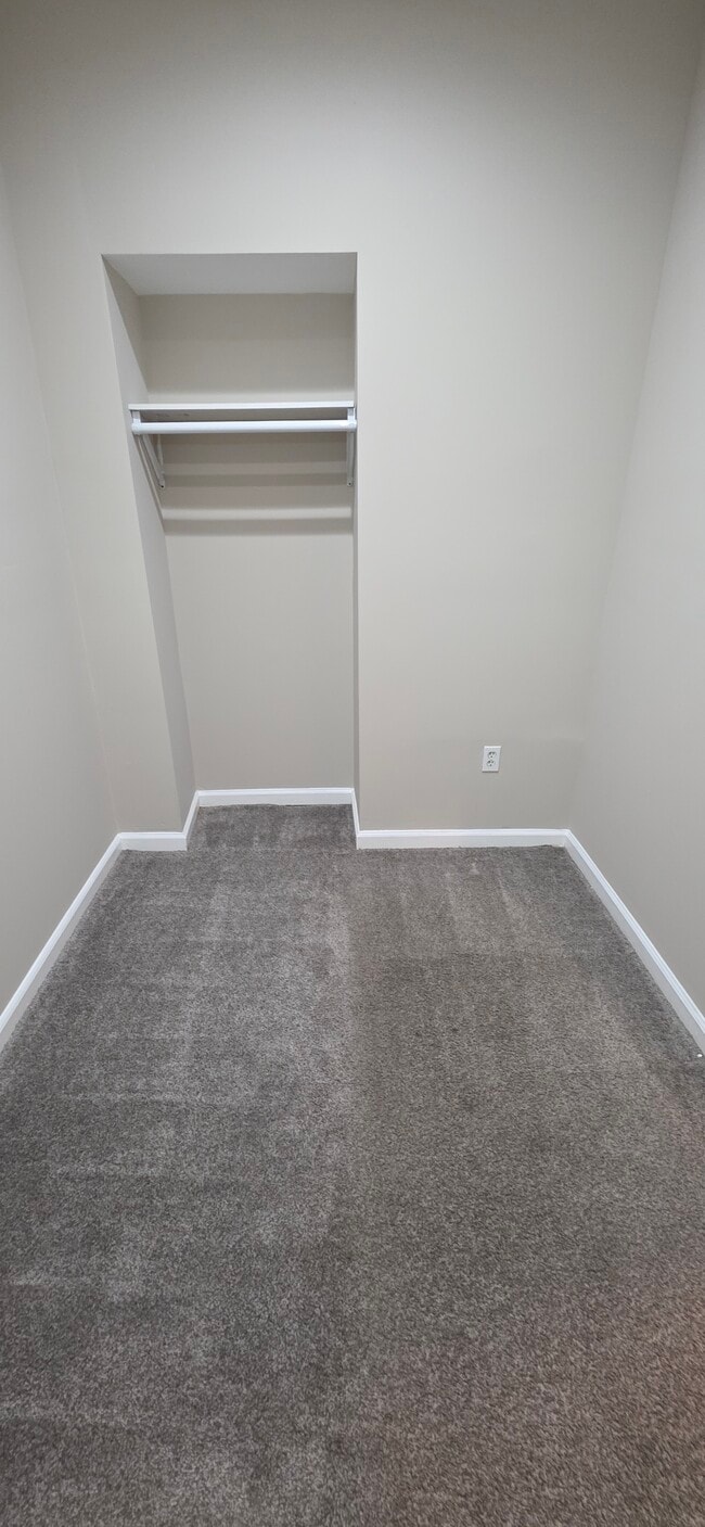 Building Photo - 238 N Rose St