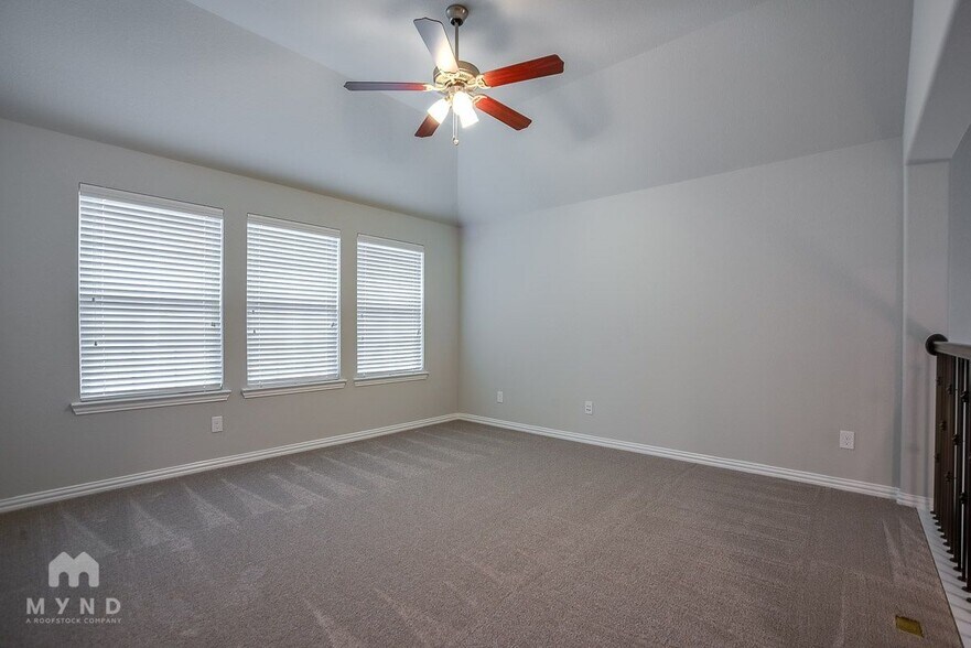 Building Photo - 120 Knight of Realm Blvd