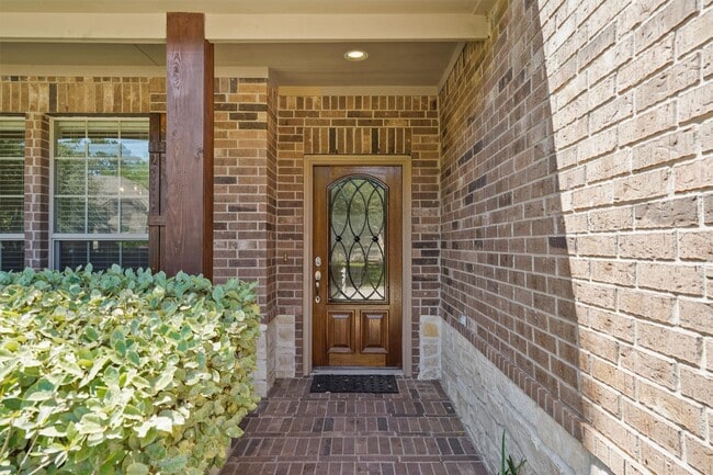 Building Photo - 115 Black Swan Pl