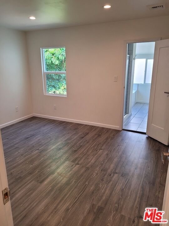 Building Photo - 8605 Rugby Dr