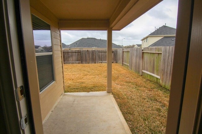 Building Photo - 3323 Lake Como Ct