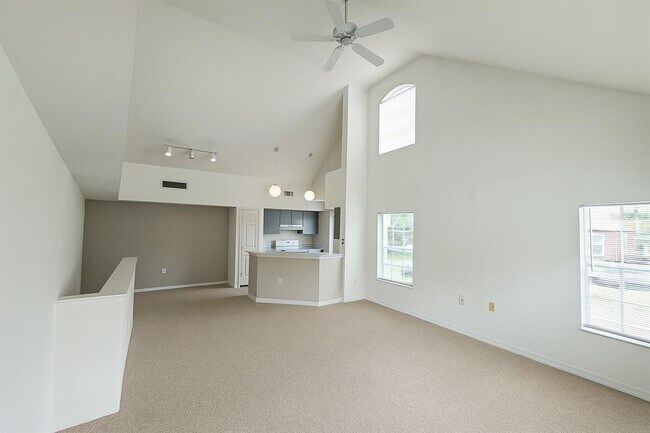 Building Photo - 10562 Windsor Lake Ct
