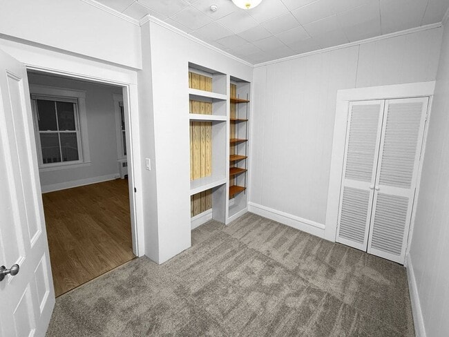 Building Photo - 264 Middlesex Rd