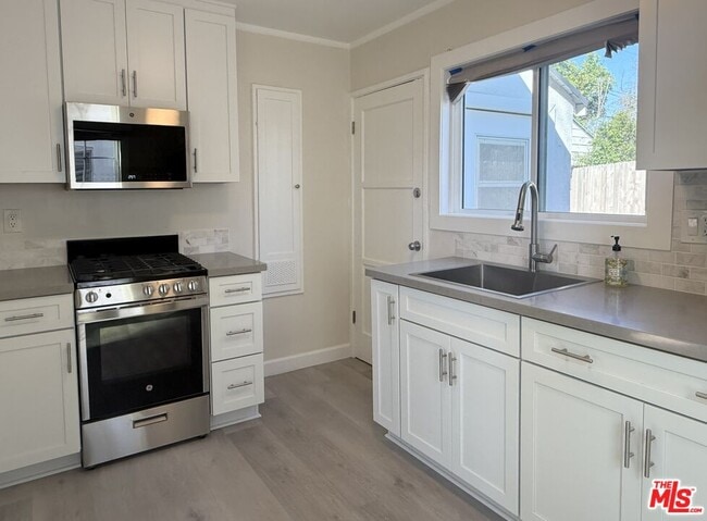 Building Photo - 5510 Beck Ave