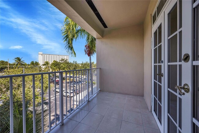 Building Photo - 1280 S Alhambra Cir