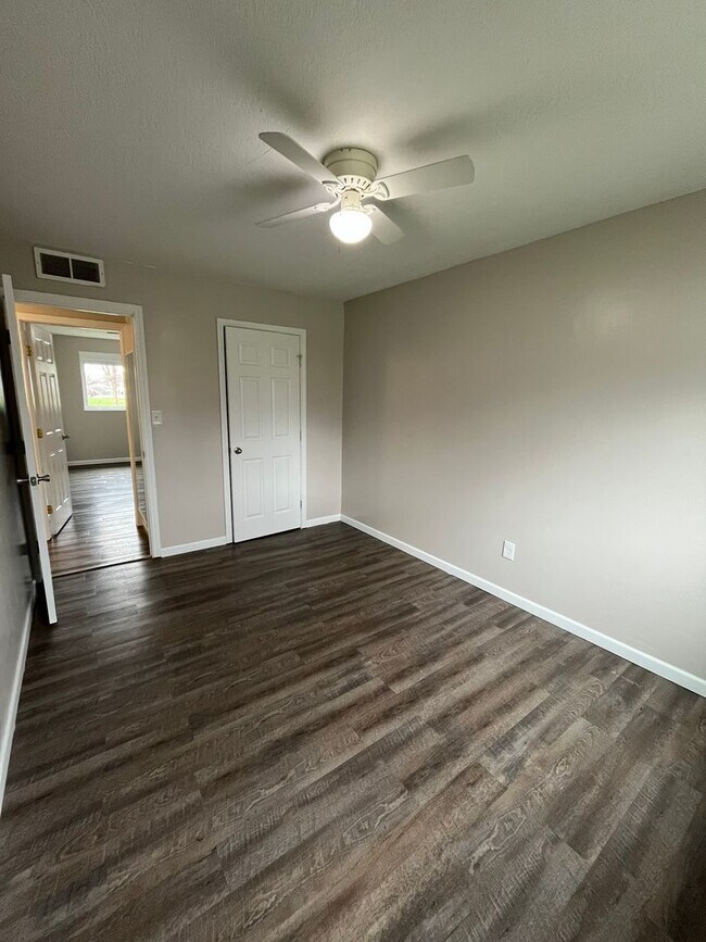 Building Photo - Spacious 3-Bedroom Ranch with 2-Car Garage & Oversized Fenced Backyard