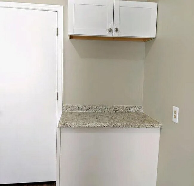 Building Photo - 1014 N 32nd St