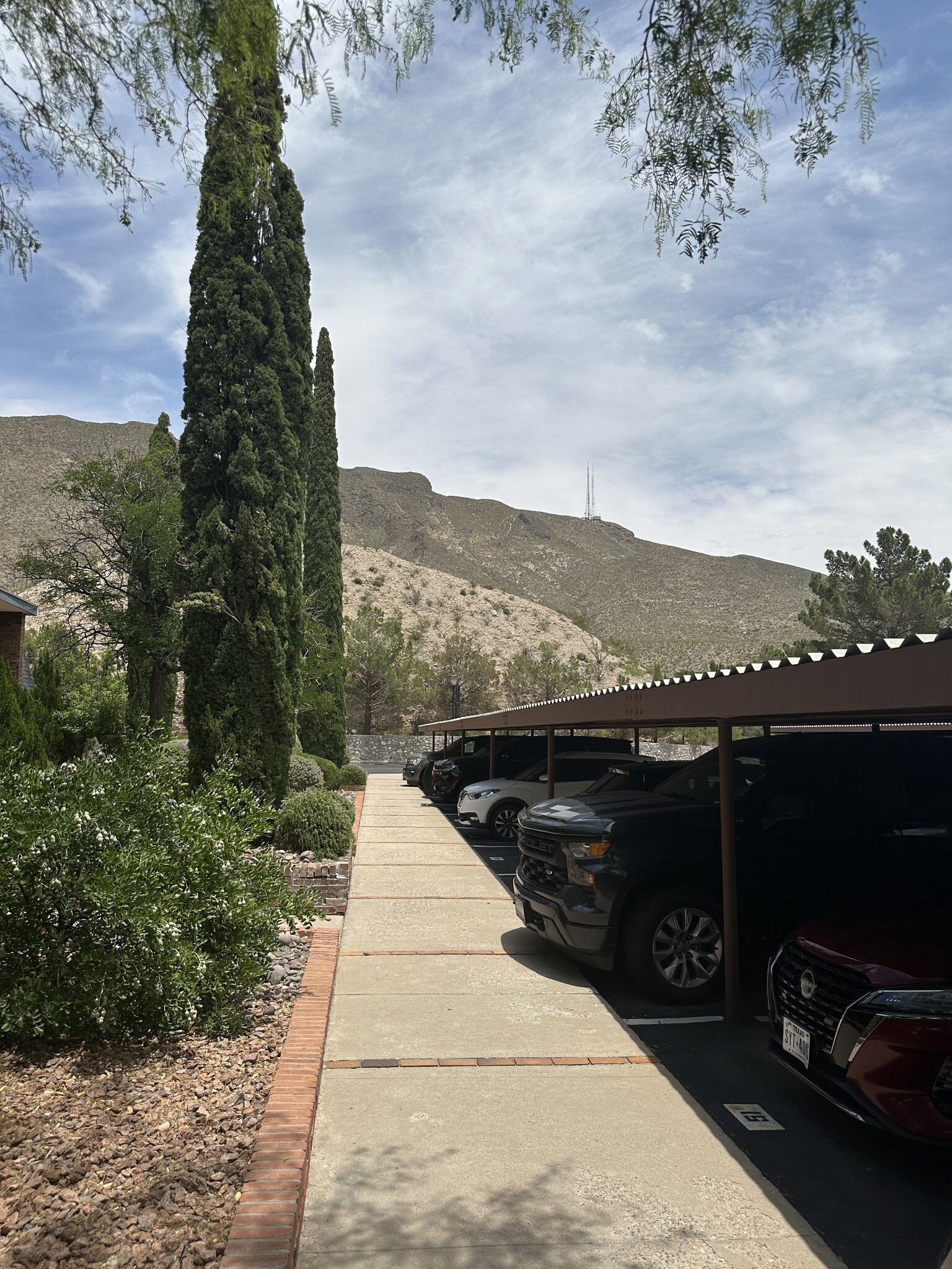 Carports - 4800 N Stanton St