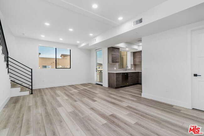 Building Photo - 3632 Keystone Av