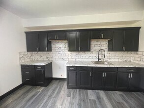 Building Photo - Newly updated 2 bedroom apartment for rent!