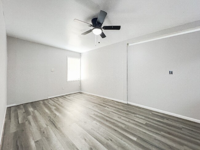 Building Photo - 1205 Milam St