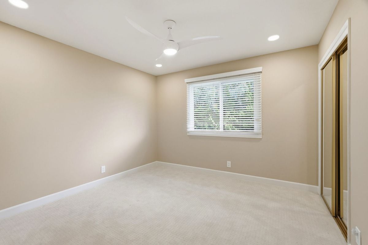 Building Photo - 12456 Newport Ct