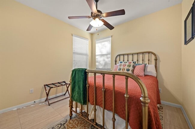 Building Photo - 9515 Tanager Way