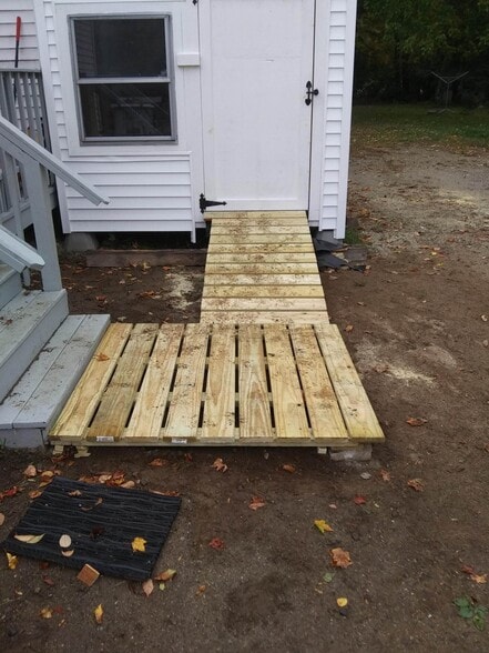 Building Photo - 12 Church St