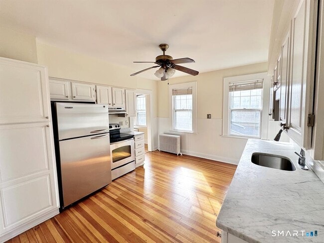 Building Photo - 113 Ellsworth St