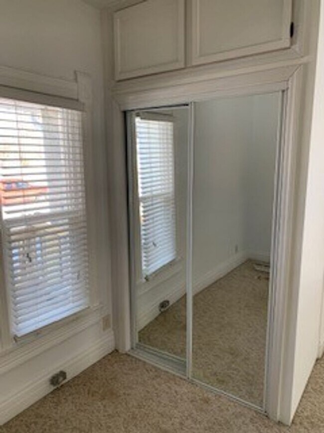 Building Photo - FIVE BR, 2 BA HOUSE in Jesup