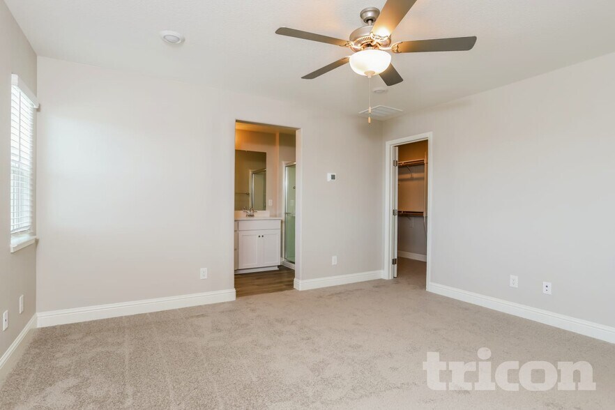 Building Photo - 2031 Comstock Ln