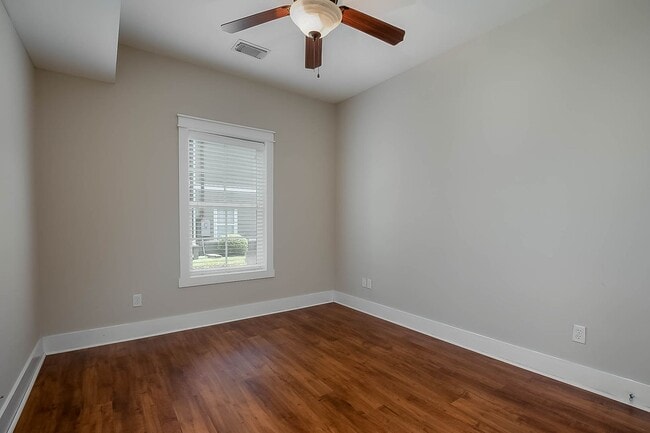 Building Photo - The Grove