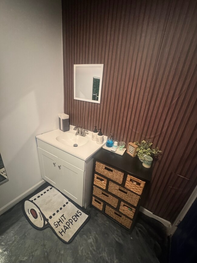 Building Photo - 6437 Dawn Dr