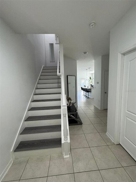 Building Photo - 8057 Sweet Orange Ave